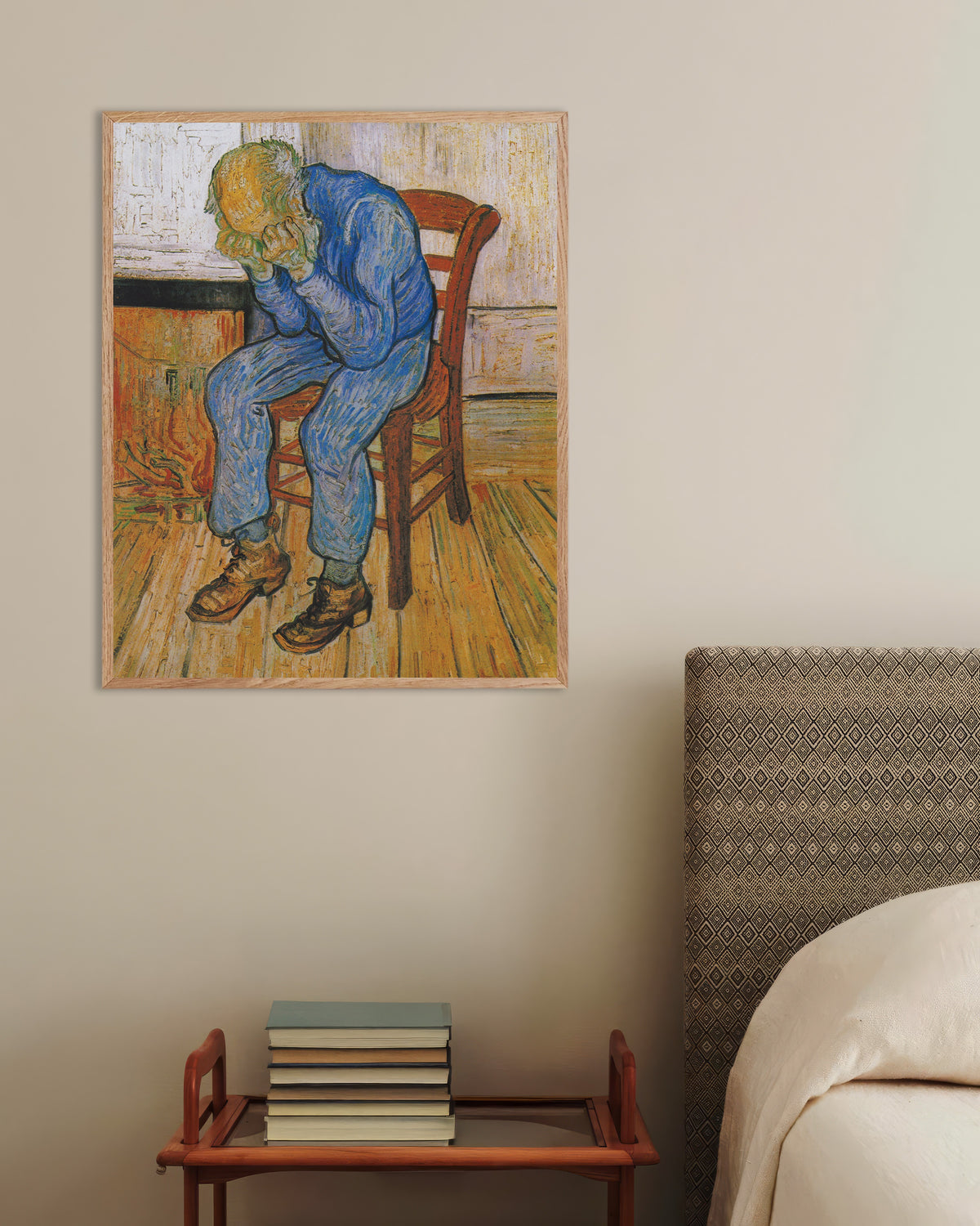Poster av Ved evighetens port (1890) av Vincent van Gogh, med ramme i naturtre