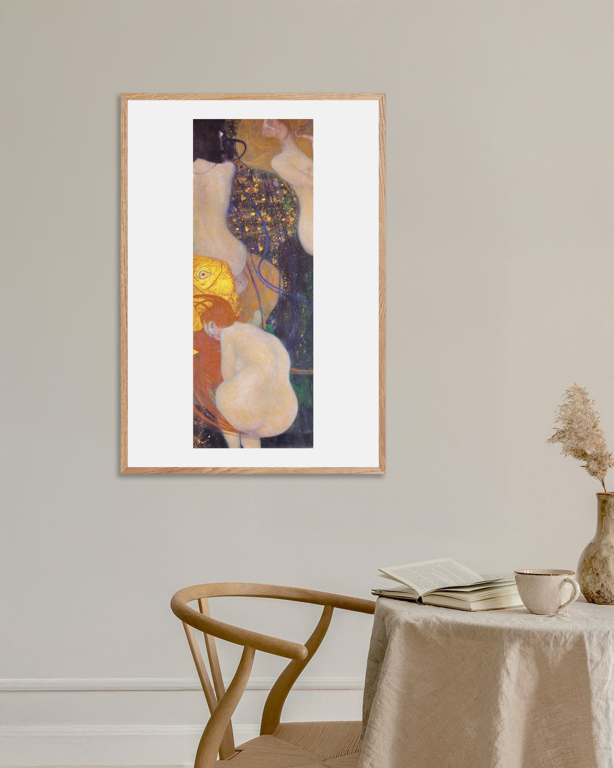 Plakat Gullfisker (1901–1902) av Gustav Klimt med ramme i naturtre