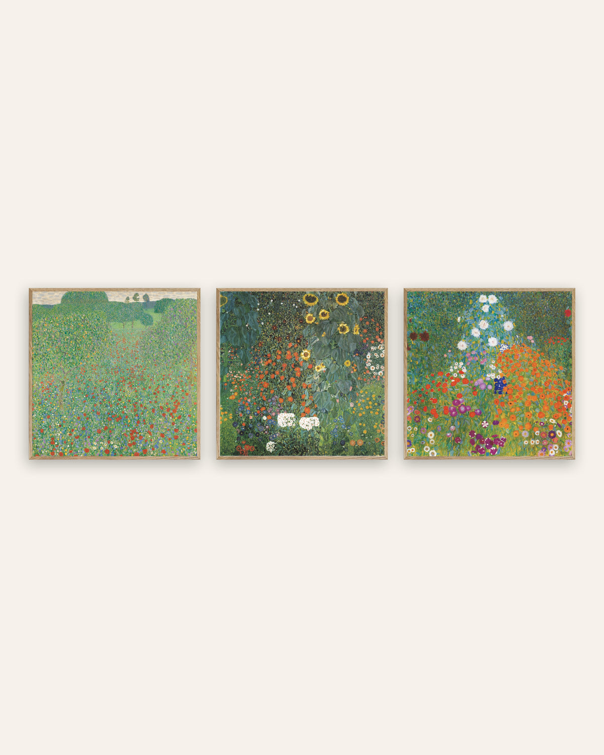 Klimt-postere, sett med 3: Valmueeng, Bondehage med solsikker og Bondehage, i rammer av natureik