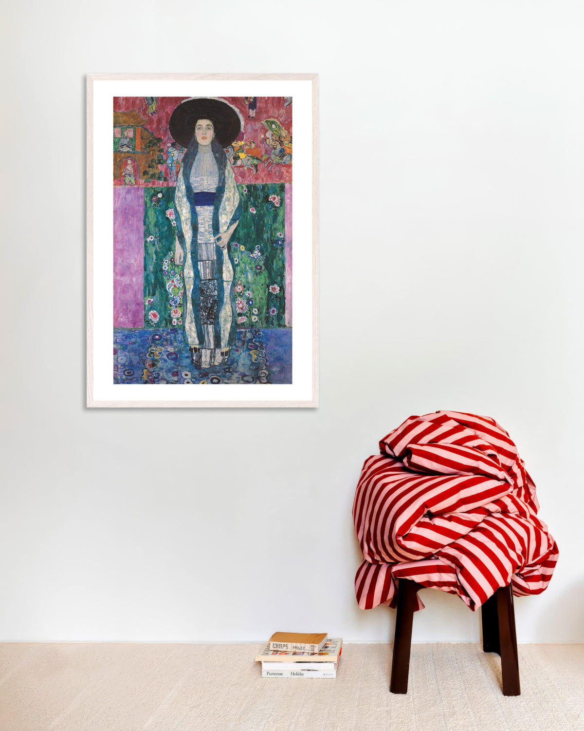 Plakat Portrett av Adele Bloch-Bauer II (1912) av Gustav Klimt med hvit treramme