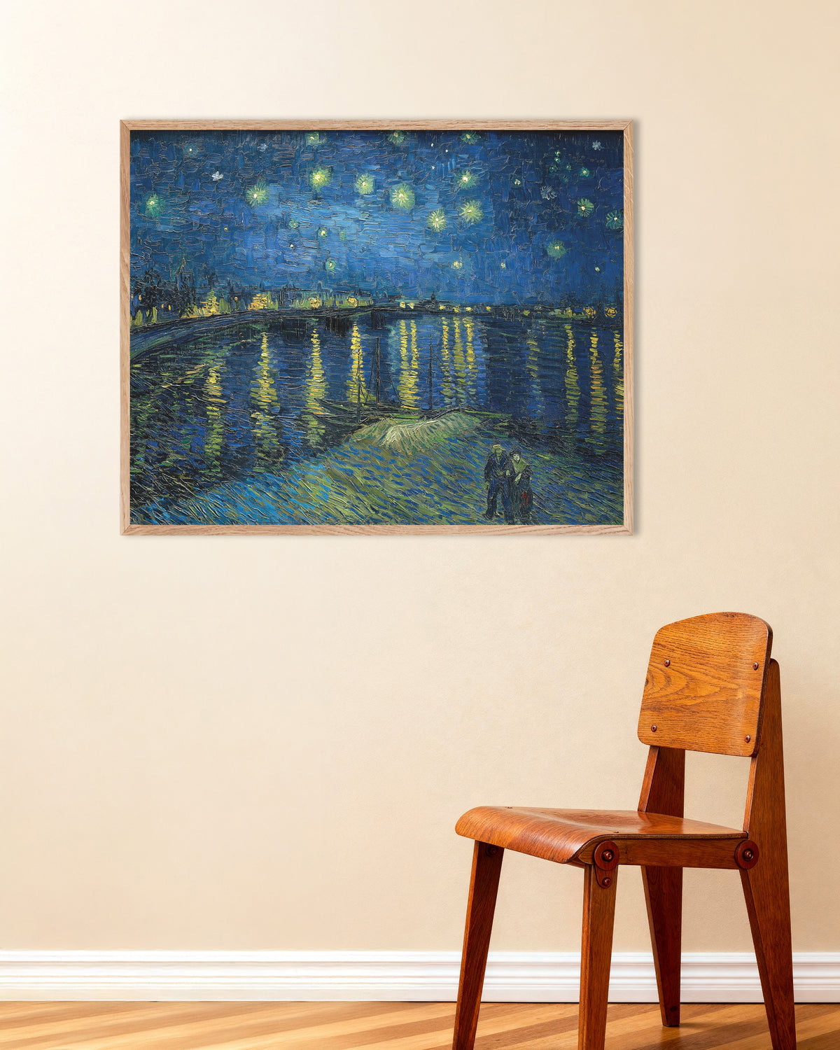 Poster av Stjernenatt over Rhône (1888) av Vincent van Gogh, med ramme i naturlig tre