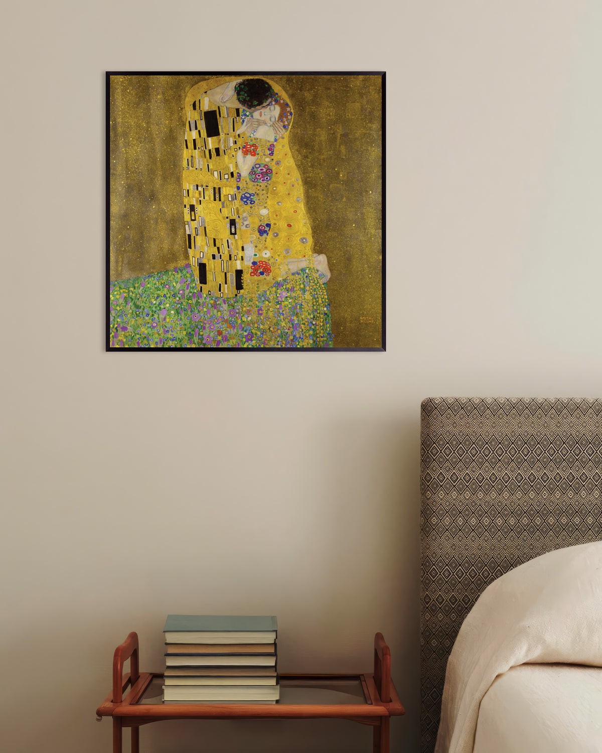 Plakat Kysset (1907–1908) av Gustav Klimt med metallramme
