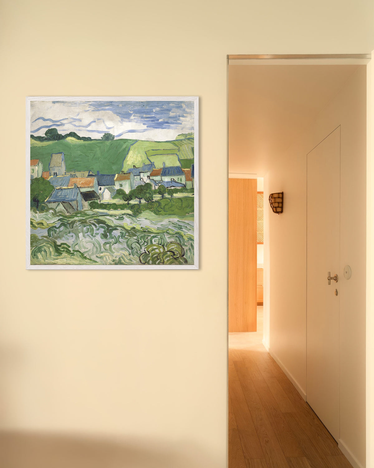 Poster av Utsikt over Auvers (1890) av Vincent van Gogh, med hvit treramme