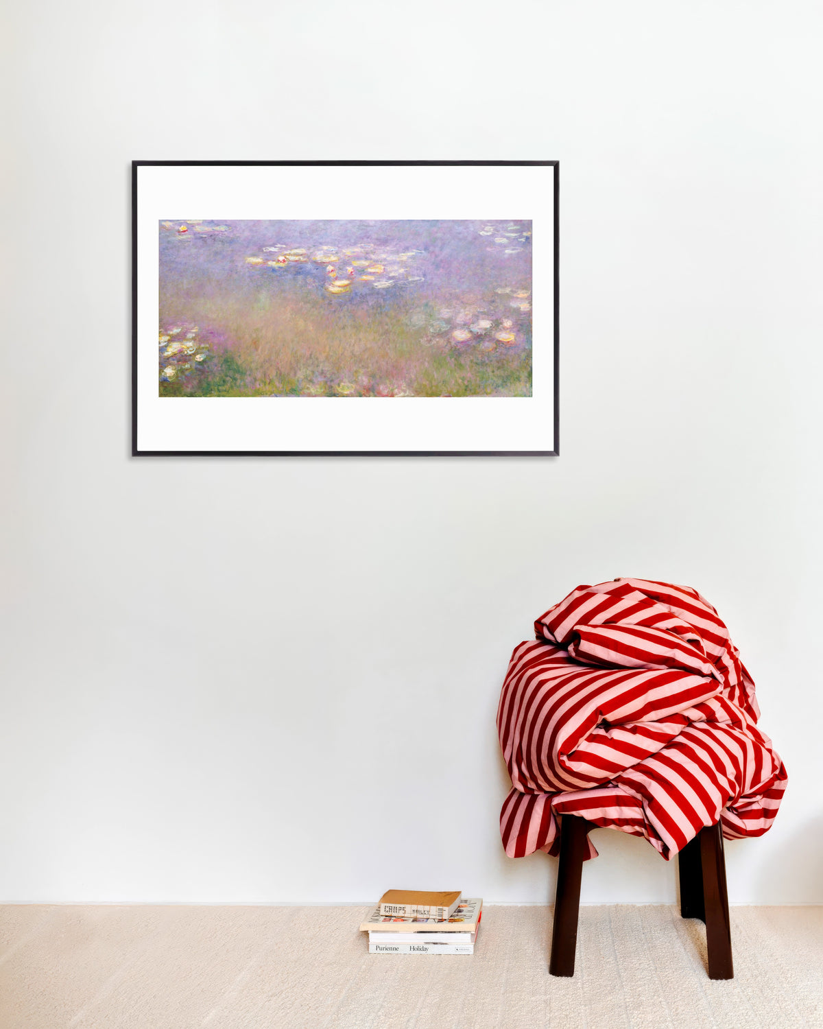 Plakat Vannliljer (ca. 1915–1926) av Claude Monet med metallramme