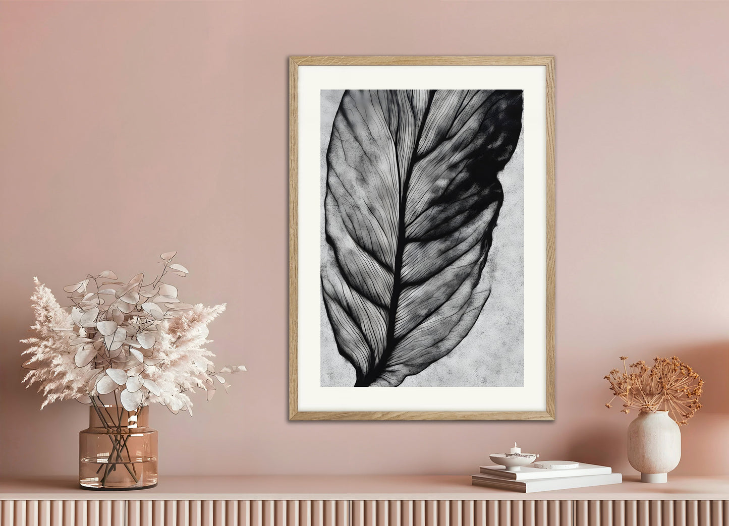 Poster with natural wood frame: A leaf in black and white