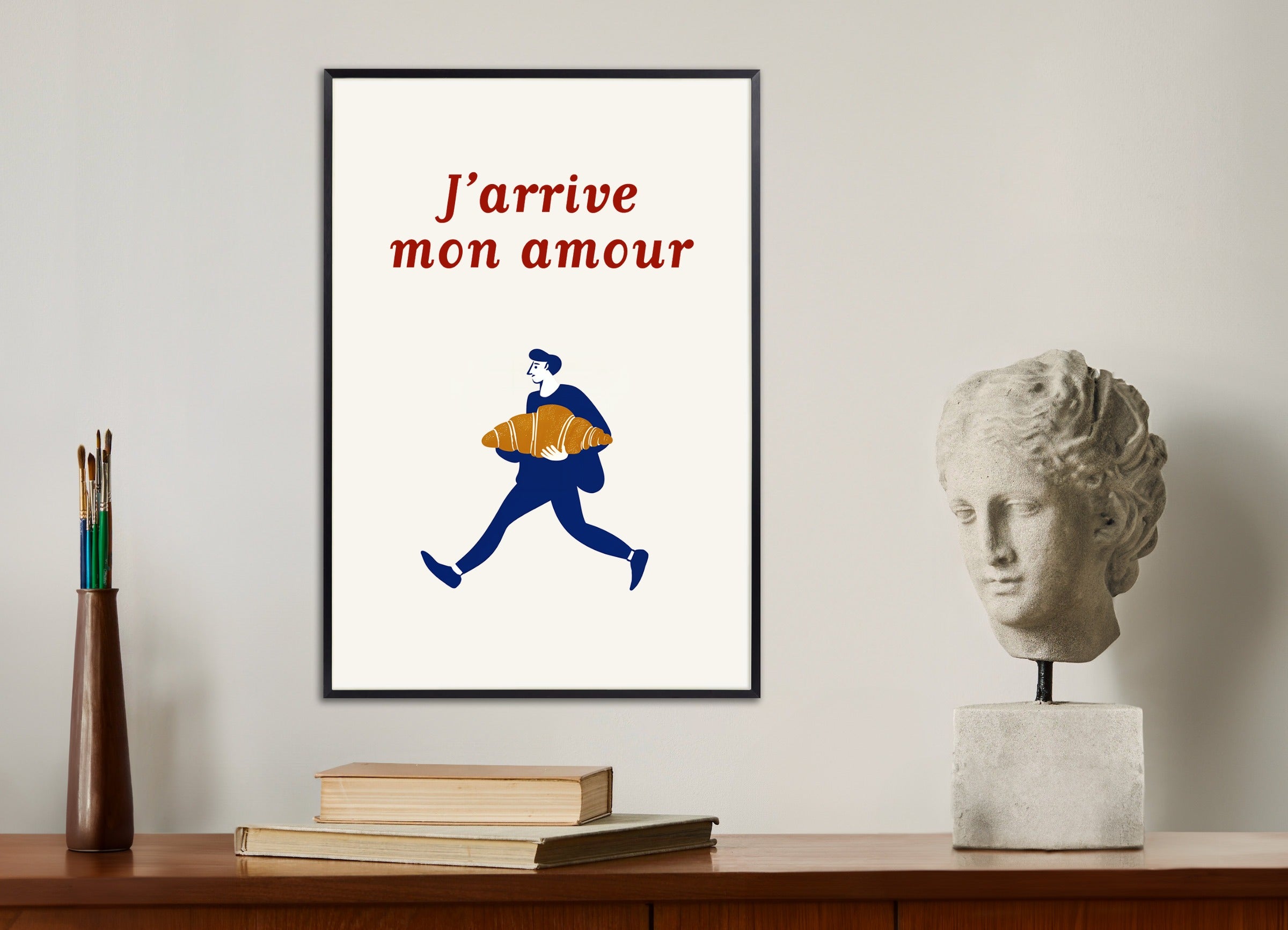 Poster with metal frame: Here I am Mon Amour - Croissant