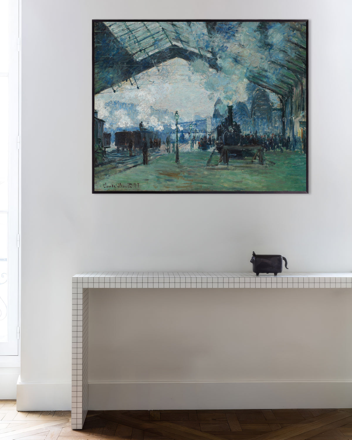 Plakat Toget fra Normandie ankommer, Gare Saint-Lazare (1877) av Claude Monet med metallramme