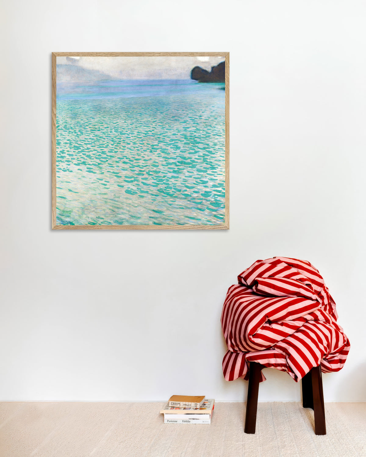 Plakat Attersee (1900) av Gustav Klimt med ramme i naturtre