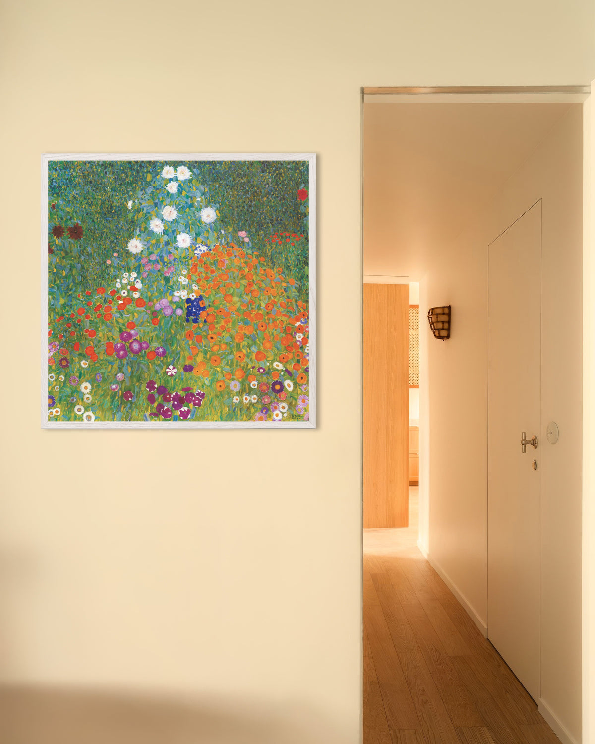 Plakat Bondehage (1905–1907) av Gustav Klimt med hvit treramme