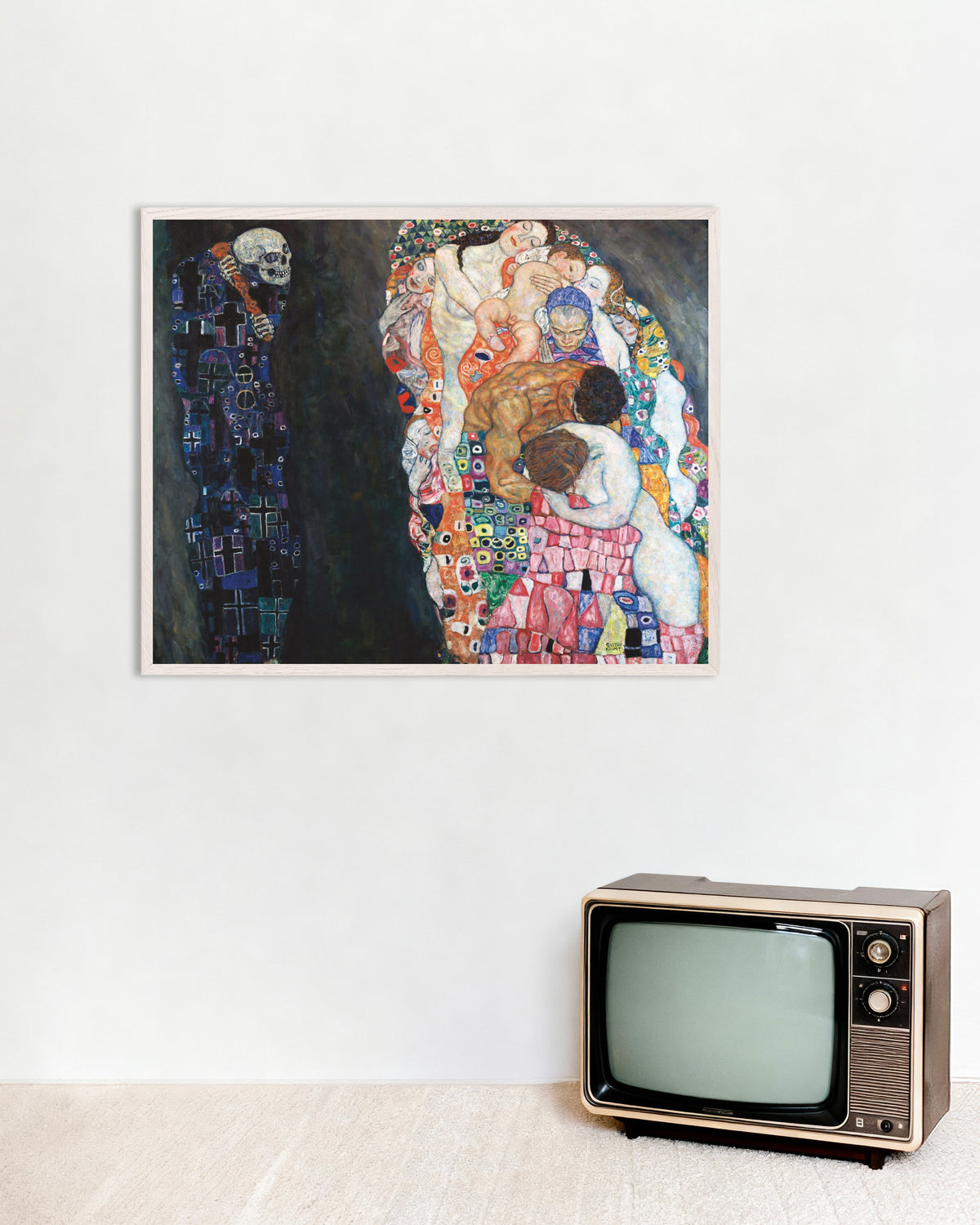 Død og liv (1910–1915) av Gustav Klimt, med hvit treramme