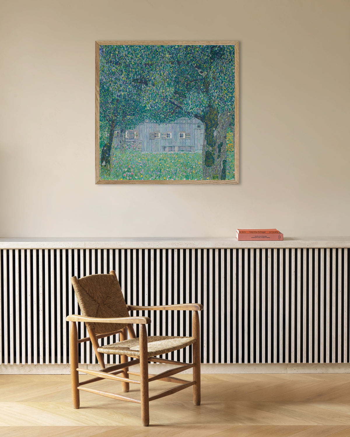 Plakat Bondegård i Buchberg (1911) av Gustav Klimt med ramme i naturtre