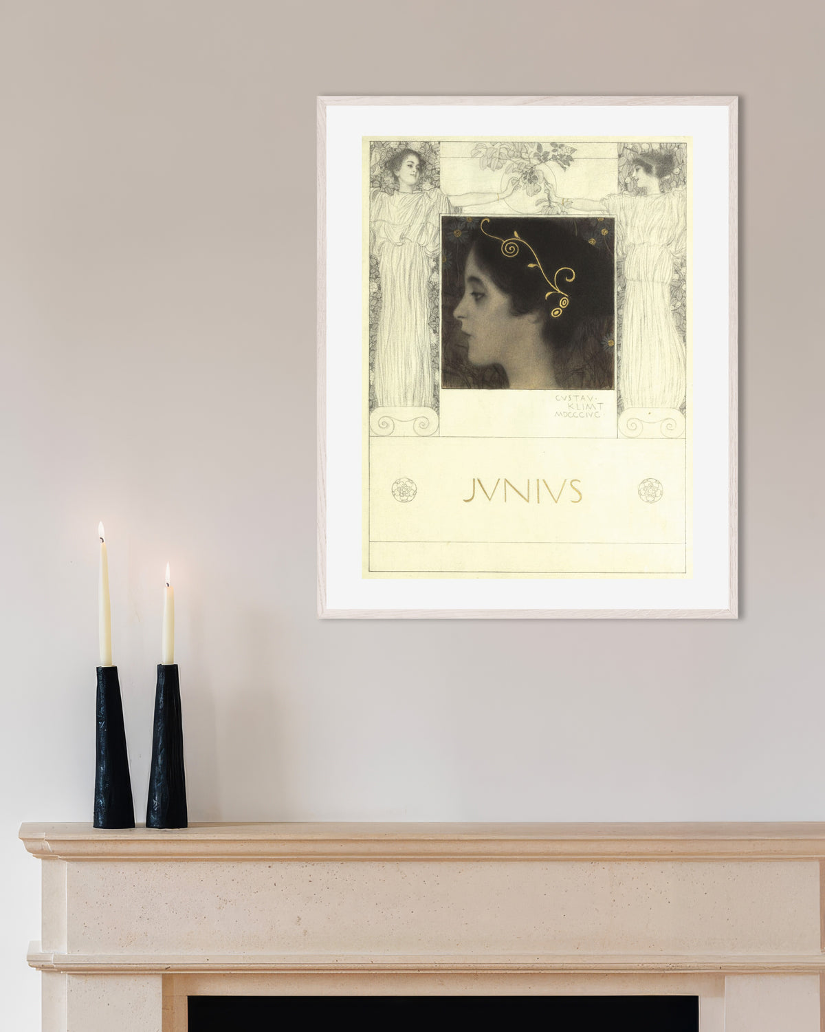 Plakat Junius (1896) av Gustav Klimt med hvit treramme