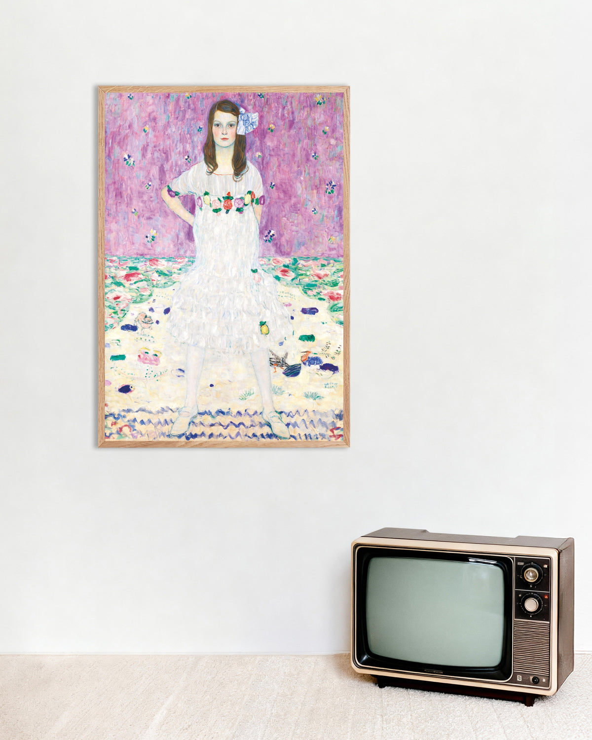 Plakat Mäda Primavesi (1912–1913) av Gustav Klimt med ramme i naturtre