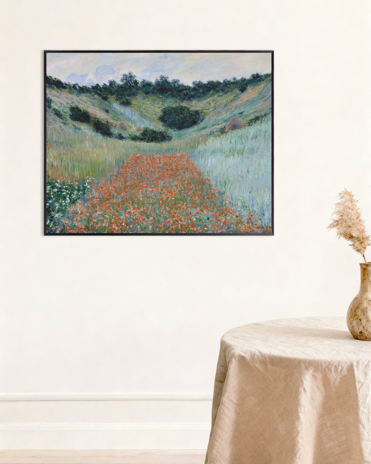 Plakat Valmueåker i en dal nær Giverny (1885) av Claude Monet med metallramme
