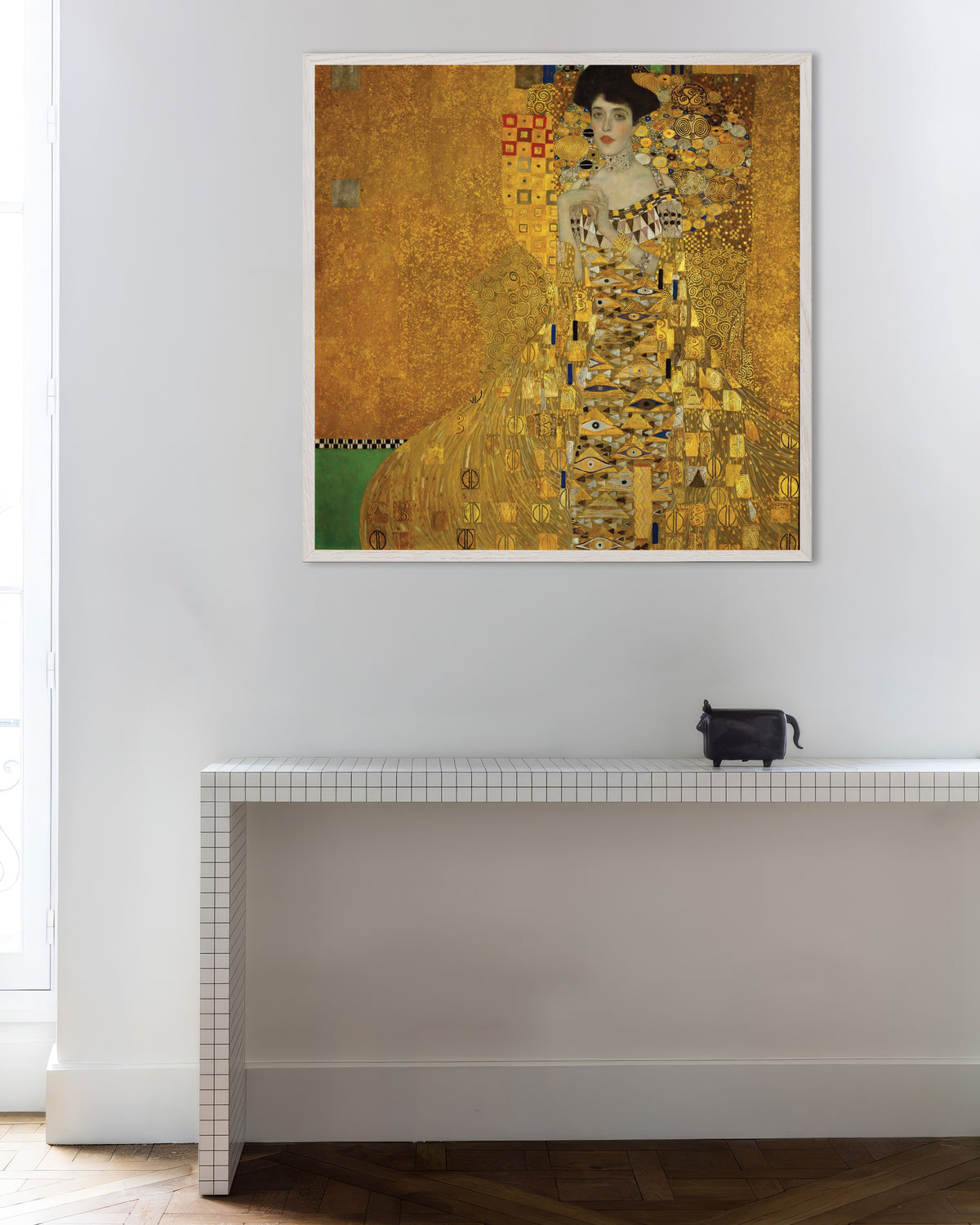 Plakat Portrett av Adele Bloch-Bauer I (1907) av Gustav Klimt med hvit treramme