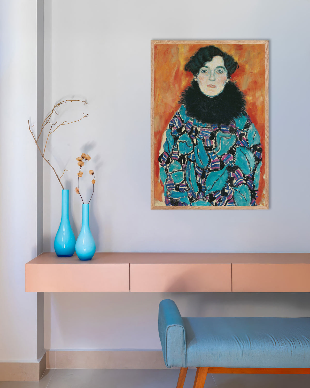Plakat Portrett av Johanna Staude (1917) av Gustav Klimt med ramme i naturtre