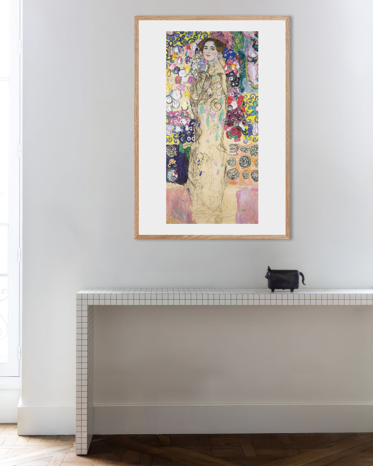 Plakat Portrett av Maria Munk (1917–1918) av Gustav Klimt med ramme i naturtre