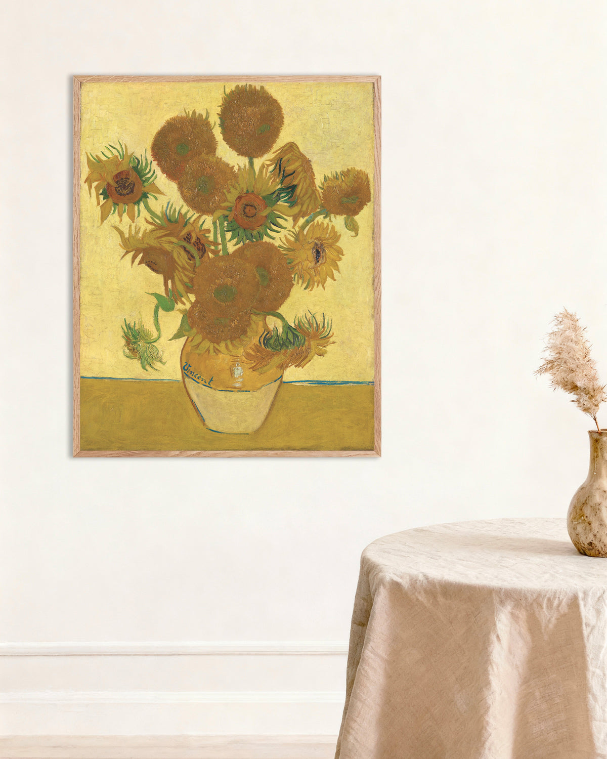 Poster med Solsikker (1888) av Vincent van Gogh, med ramme i naturtre