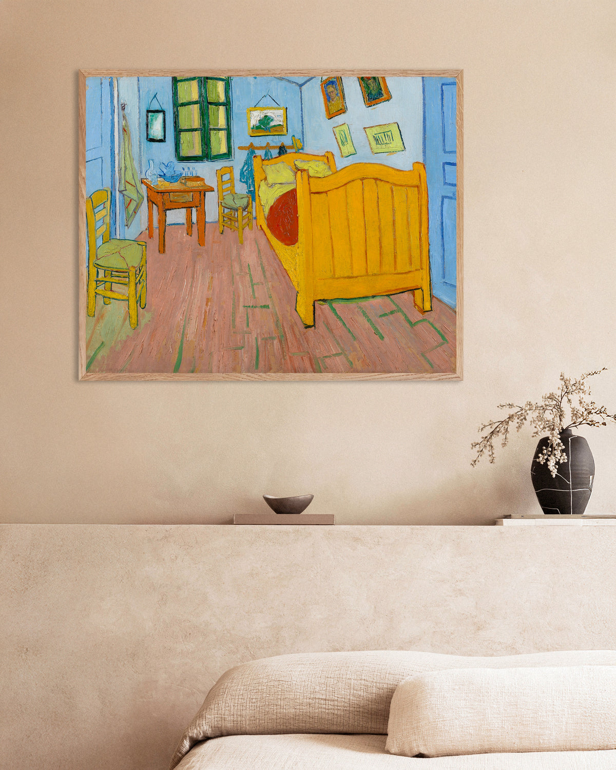 Poster av Soverommet (1888) av Vincent van Gogh, med ramme i naturlig tre