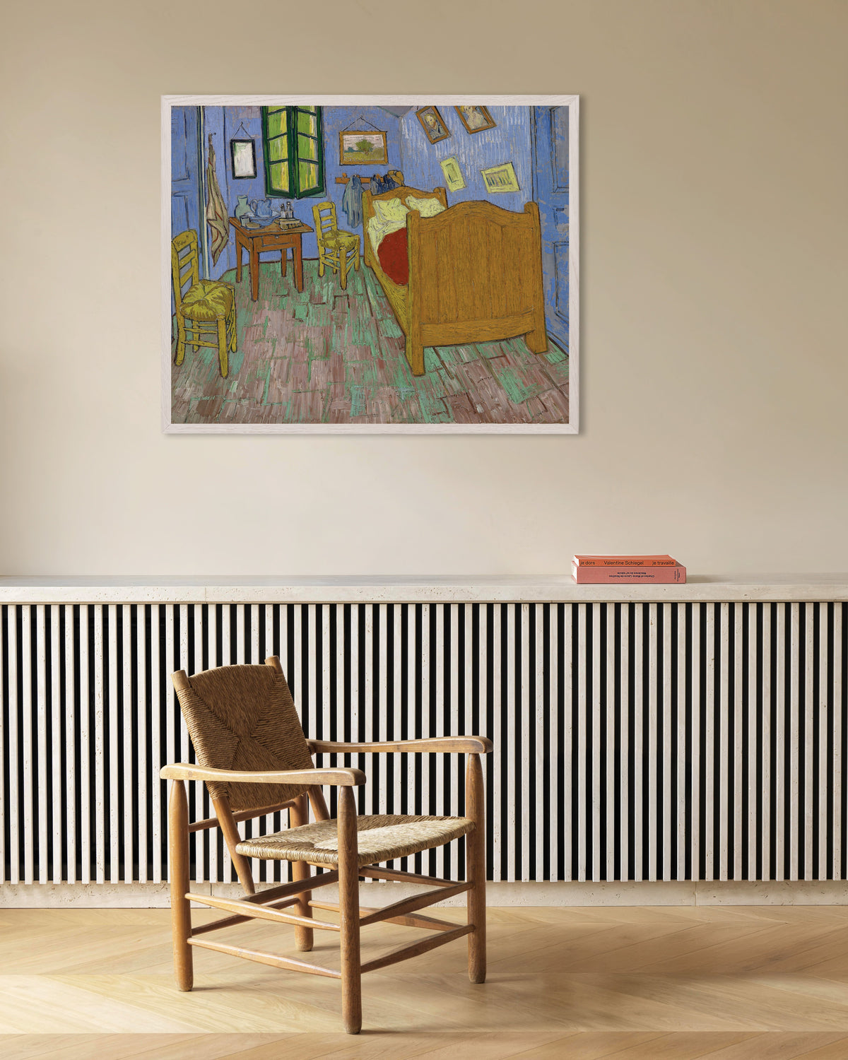 Poster av Soverommet, Saint-Rémy-versjonen (1889) av Vincent van Gogh, med hvit treramme