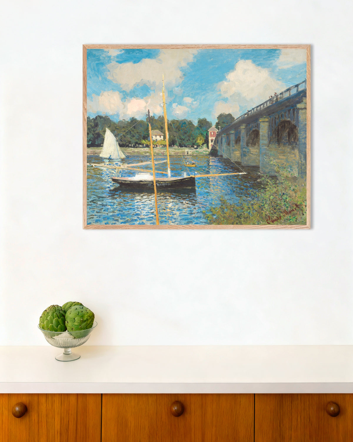 Plakat Broen i Argenteuil (1874) av Claude Monet med ramme i naturtre