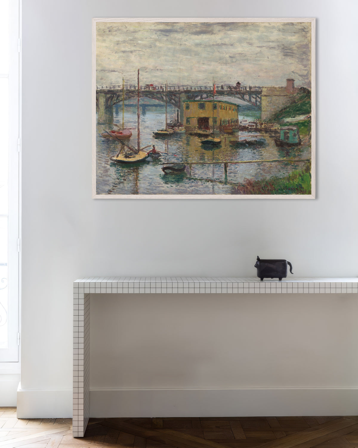 Plakat Broen ved Argenteuil en grå dag (ca. 1876) av Claude Monet med hvit treramme