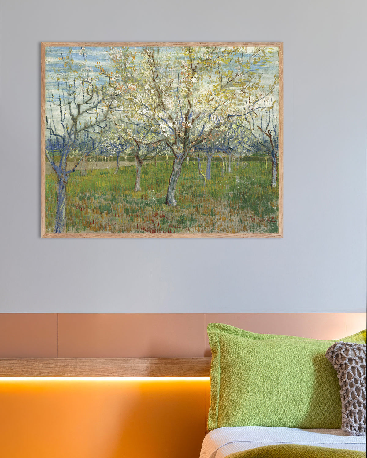 Poster av Den rosa frukthagen (1888) av Vincent van Gogh, med ramme i naturtre