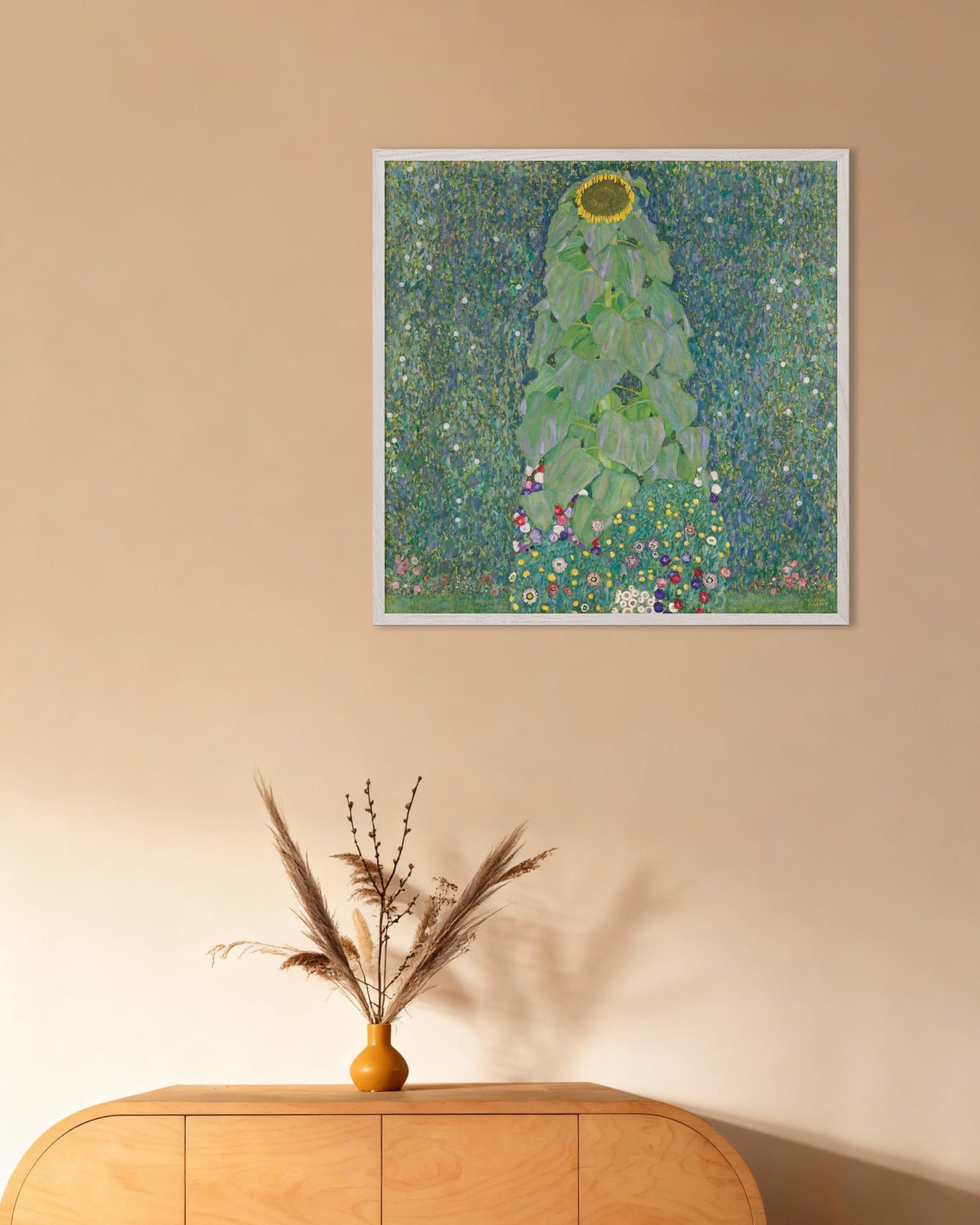 Plakat Solsikken (1907–1908) av Gustav Klimt med hvit treramme