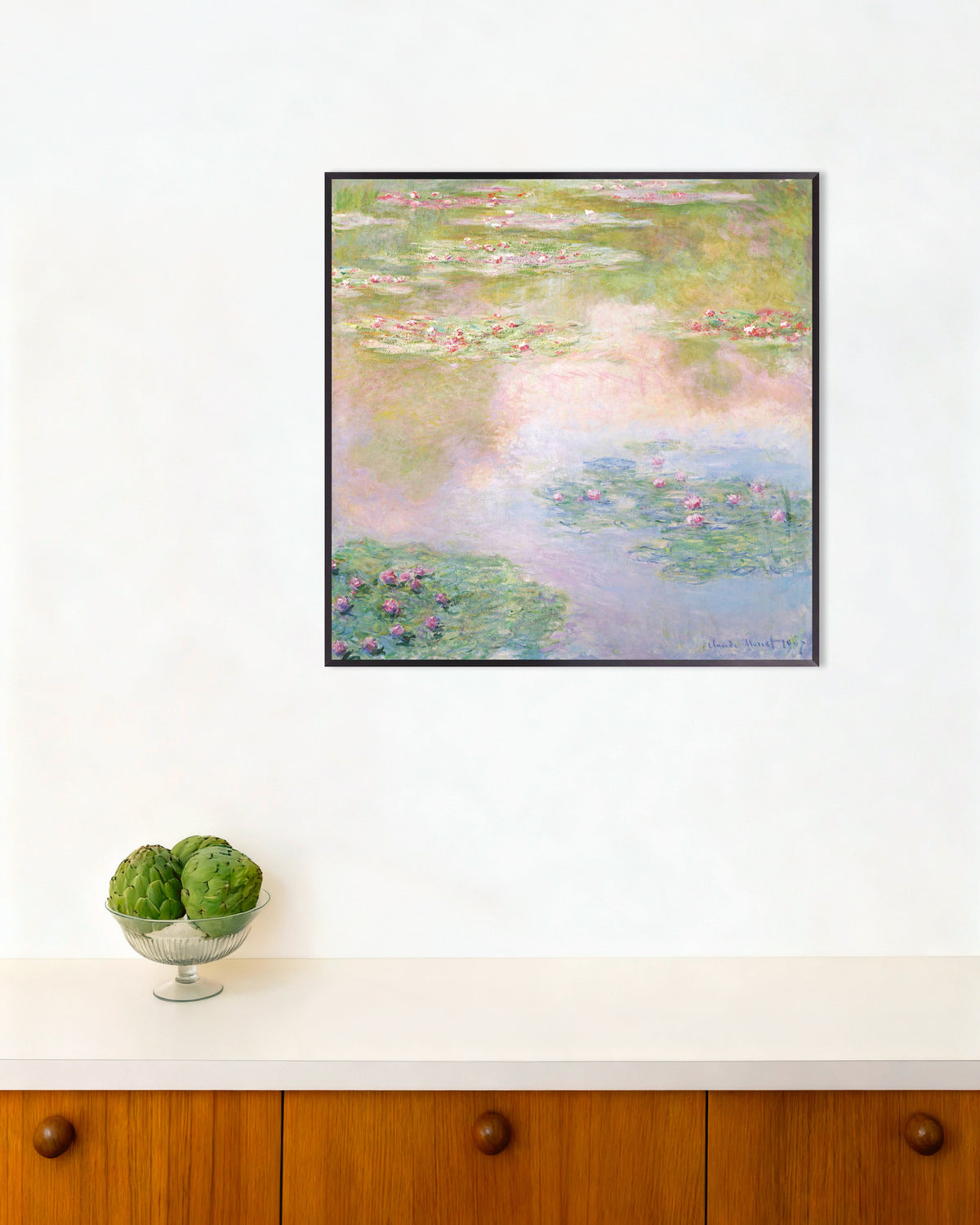Plakat Vannliljer, rosa speilinger (1907) av Claude Monet med metallramme