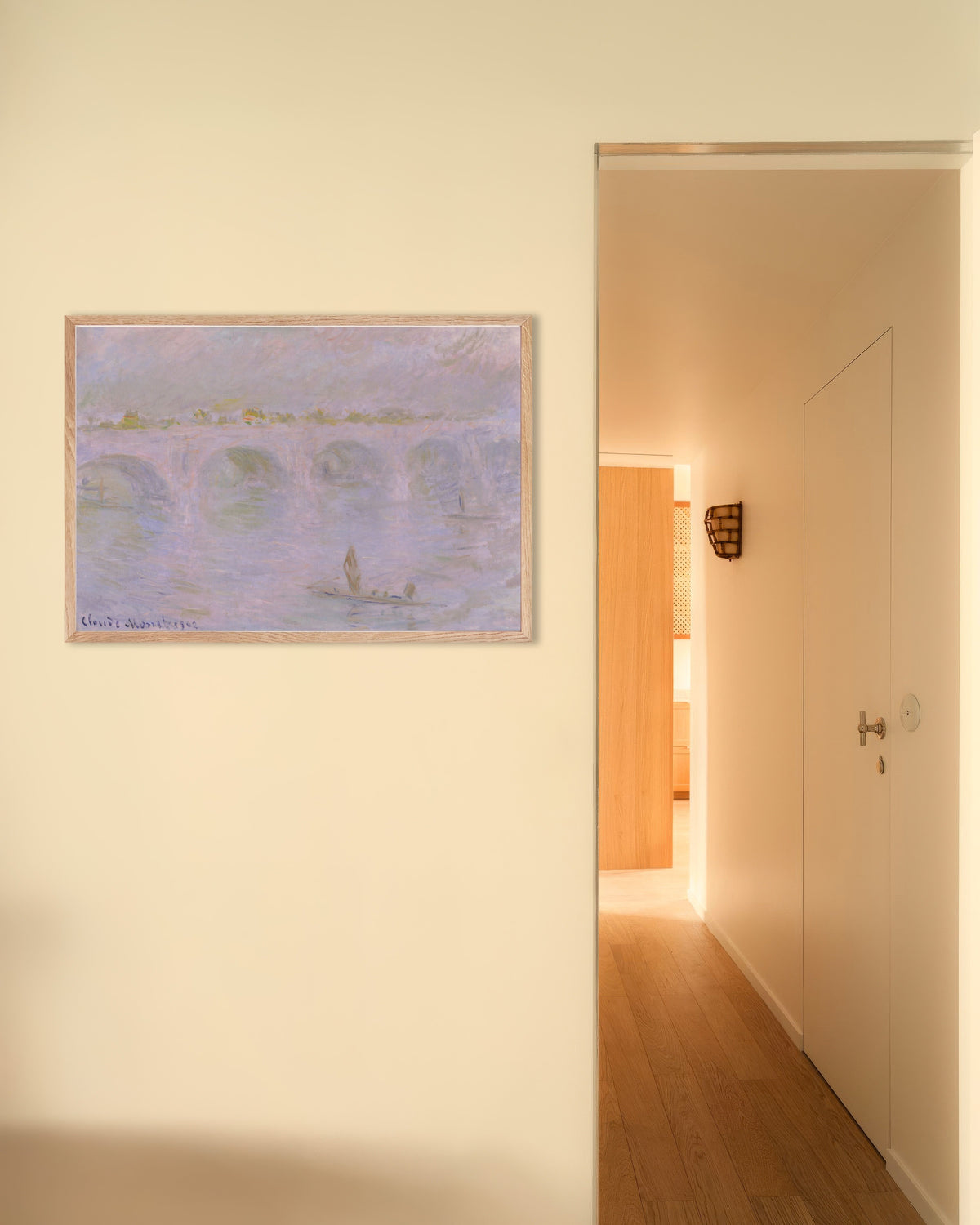 Plakat Waterloo Bridge, London (1902) av Claude Monet med ramme i naturtre