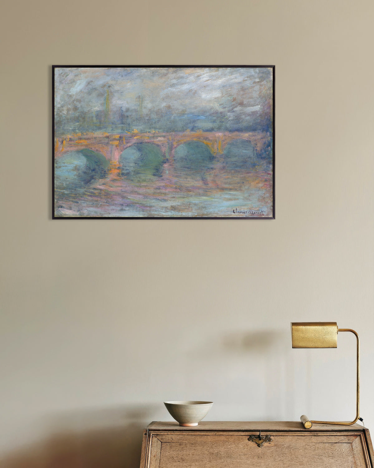 Plakat Waterloo Bridge, London, i solnedgang (1904) av Claude Monet med metallramme